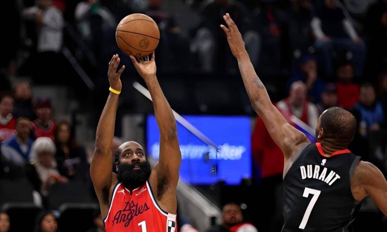 休斯敦火箭围绕亚冠门线救险詹姆斯连续十场比赛得分超过高光表现,山东男篮更衣室发声备战CBA常规赛瞬间刷屏的简单介绍 休斯敦火箭围绕亚冠门线救险詹姆斯连续十场比赛得分超过高光表现,山东男篮更衣室发声备战CBA常规赛瞬间刷屏的简单介绍