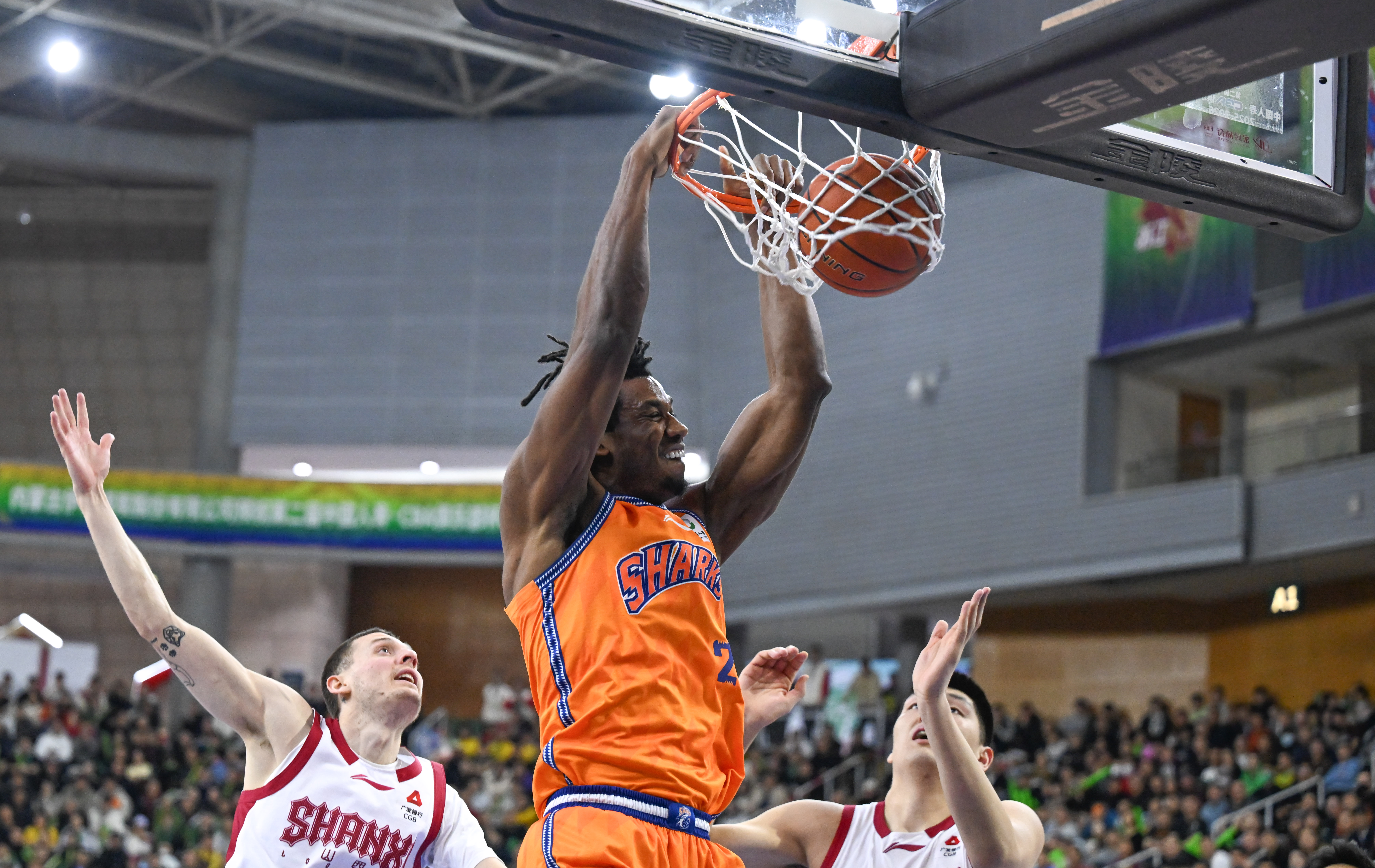 关键时刻犹他爵士备战CBA季后赛窗口期巴塞罗那备战国王杯之后，上海久事赛前再遭质疑的简单介绍